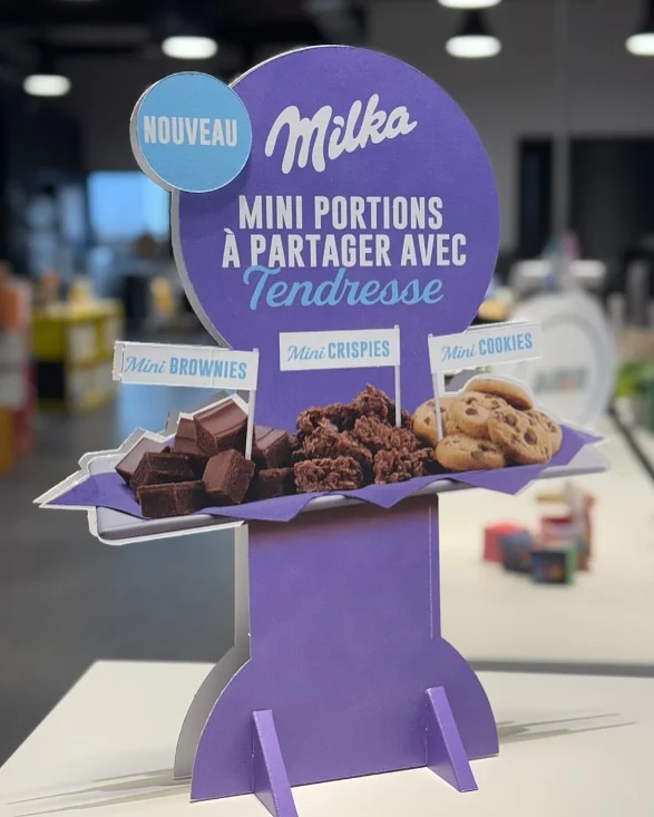 En direct de notre atelier PLV, conception et impression de DISPLAY porte box en carton ♻️ pour une centaine de points de vente et stop-rayons instore pour BAKER& BAKER France. 

A partir de 1 ex et jusqu’à + de 1000 ex en série.

Vos dispositifs complets de PLV instore et vos demandes sur :
👉 www.dsimpression.fr 
et sur 👉 www.impression.cool

#oreo #trademarketing #plv #impression #activation #strasbourg #frenchfab #dsimpression #vente #ilv